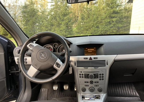 Opel Astra cena 8700 przebieg: 252000, rok produkcji 2006 z Knyszyn małe 137